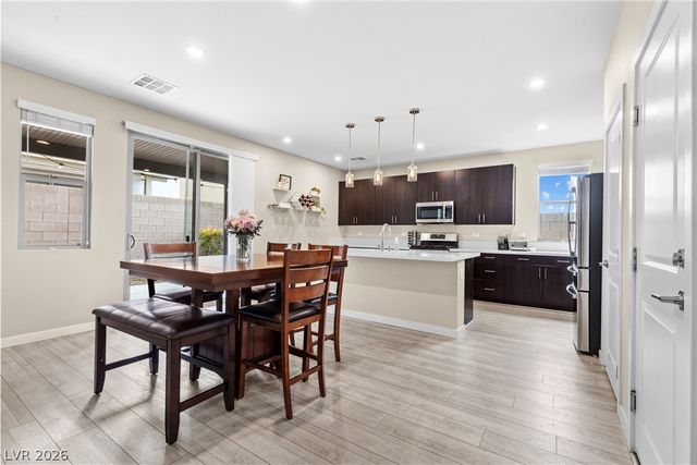 6147 Rock Arch Court, Las Vegas, NV 89141