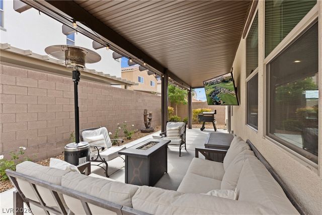 6147 Rock Arch Court, Las Vegas, NV 89141