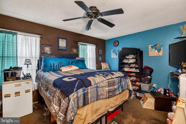 160 PATRIOTS CT, Absecon, NJ 08205