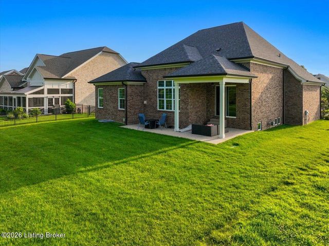 17805 Shakes Creek Dr, Fisherville, KY 40023