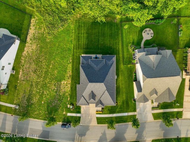 17805 Shakes Creek Dr, Fisherville, KY 40023