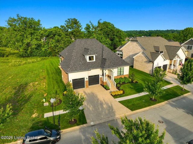 17805 Shakes Creek Dr, Fisherville, KY 40023