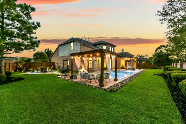 16102 Cottage Timbers Court, Houston, TX 77044