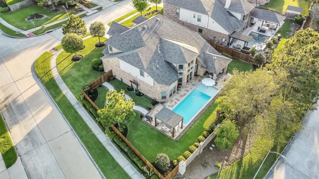 16102 Cottage Timbers Court, Houston, TX 77044