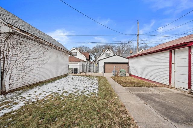 3833 N 25th STREET, Milwaukee, WI 53206