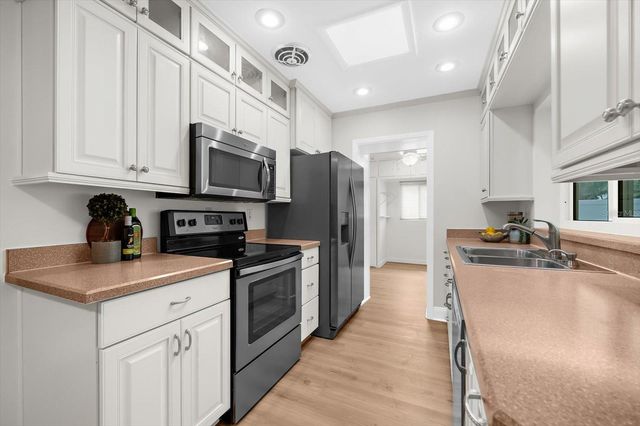 3315 W BEAUMONT STREET, Tampa, FL 33611