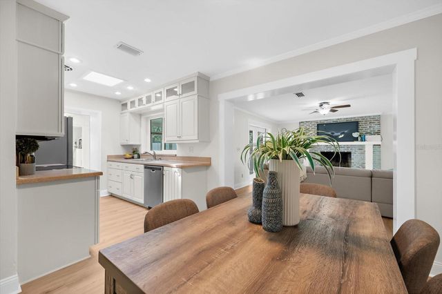 3315 W BEAUMONT STREET, Tampa, FL 33611