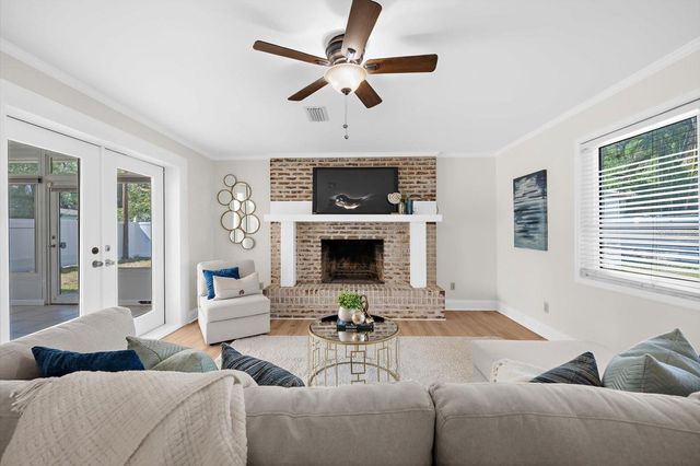 3315 W BEAUMONT STREET, Tampa, FL 33611