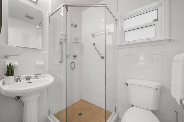 3315 W BEAUMONT STREET, Tampa, FL 33611