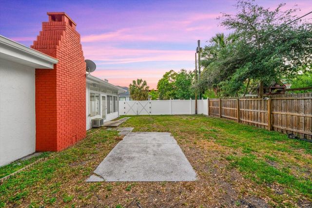 3315 W BEAUMONT STREET, Tampa, FL 33611