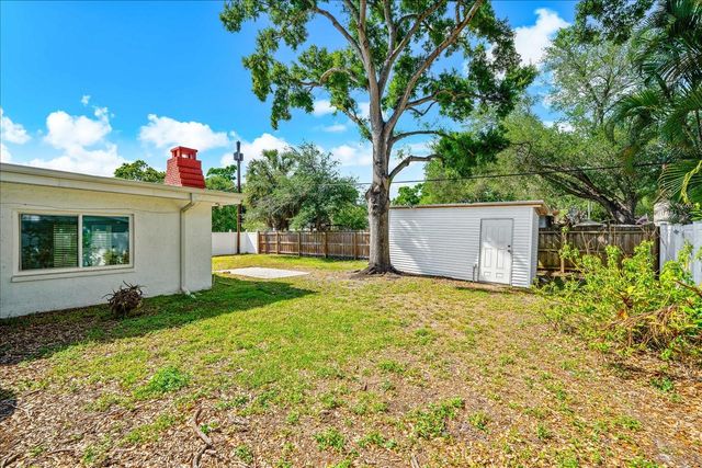 3315 W BEAUMONT STREET, Tampa, FL 33611