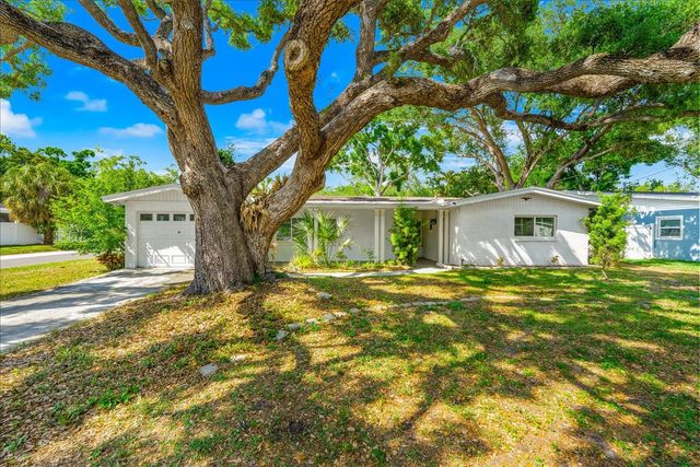 3315 W BEAUMONT STREET, Tampa, FL 33611