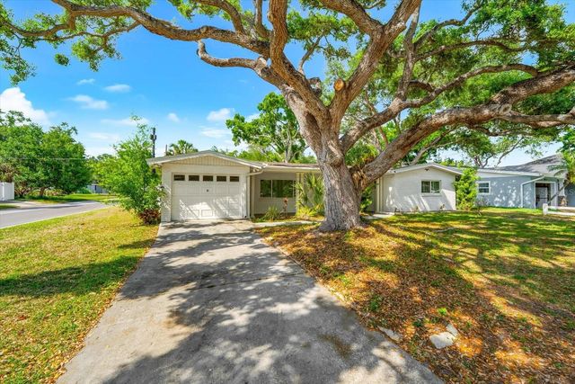 3315 W BEAUMONT STREET, Tampa, FL 33611