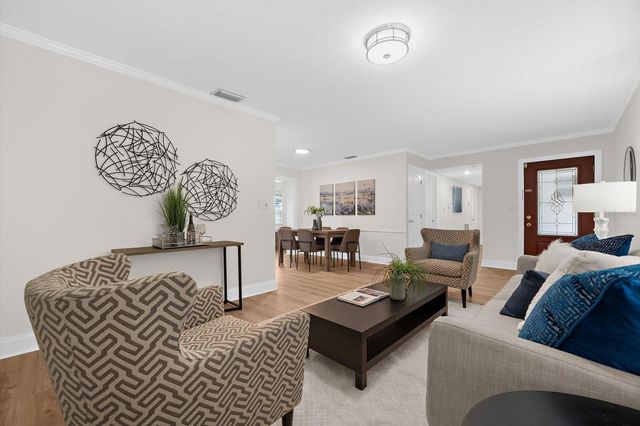 3315 W BEAUMONT STREET, Tampa, FL 33611