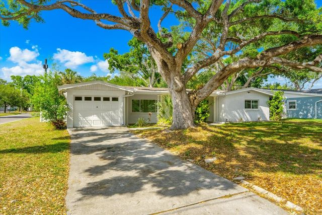 3315 W BEAUMONT STREET, Tampa, FL 33611