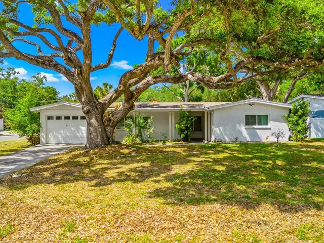 3315 W BEAUMONT STREET, Tampa, FL 33611