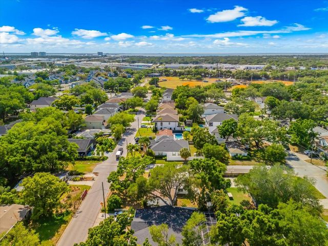 3315 W BEAUMONT STREET, Tampa, FL 33611
