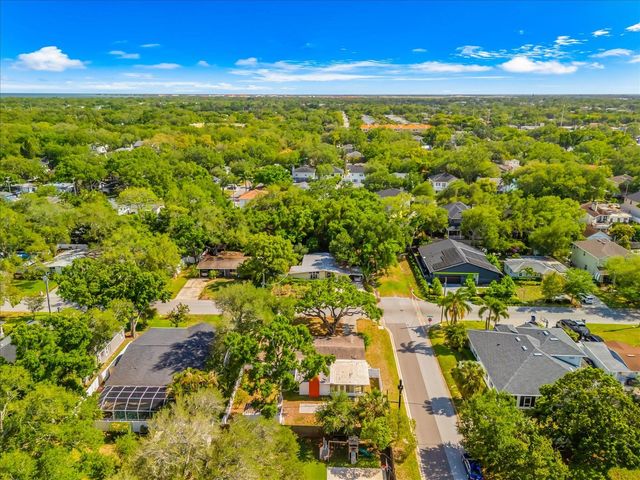 3315 W BEAUMONT STREET, Tampa, FL 33611