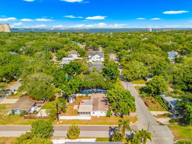 3315 W BEAUMONT STREET, Tampa, FL 33611