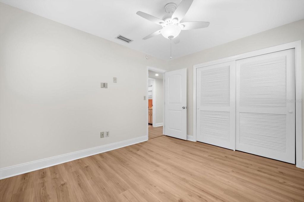 Image 36 of property listing at 3315 W BEAUMONT STREET, Tampa, FL 33611