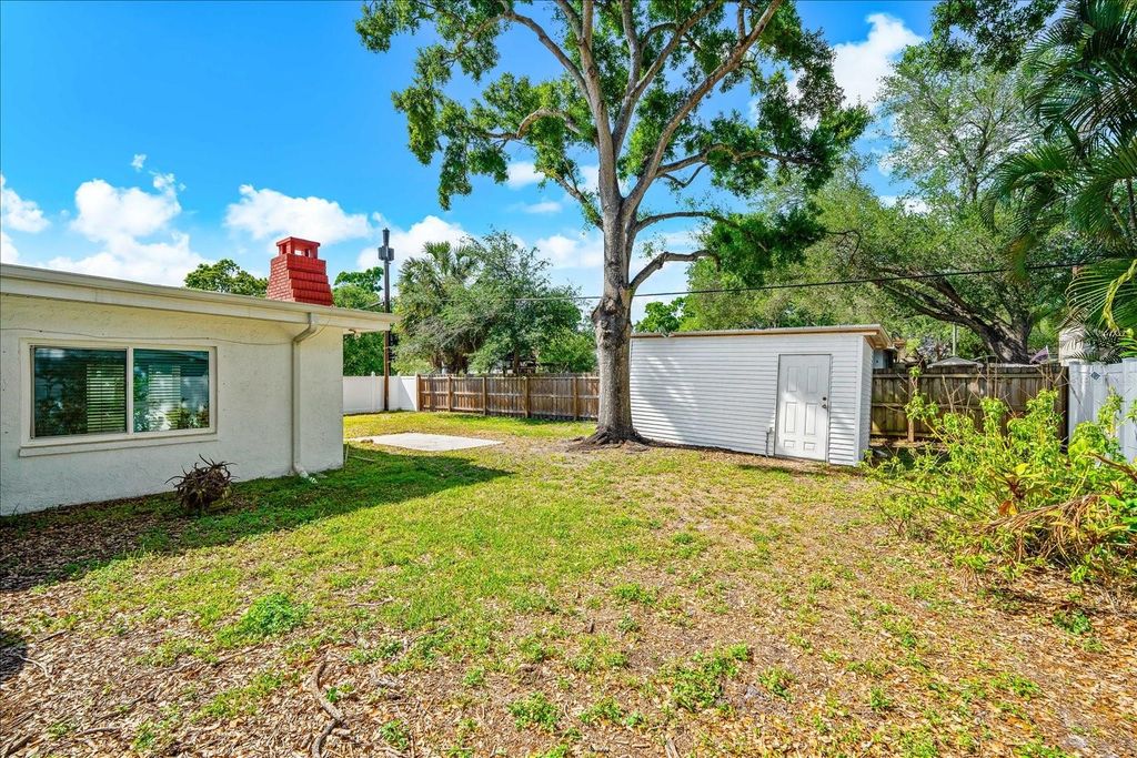 Image 53 of property listing at 3315 W BEAUMONT STREET, Tampa, FL 33611