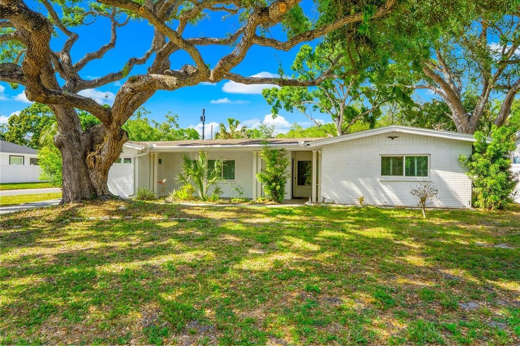 Image 58 of property listing at 3315 W BEAUMONT STREET, Tampa, FL 33611