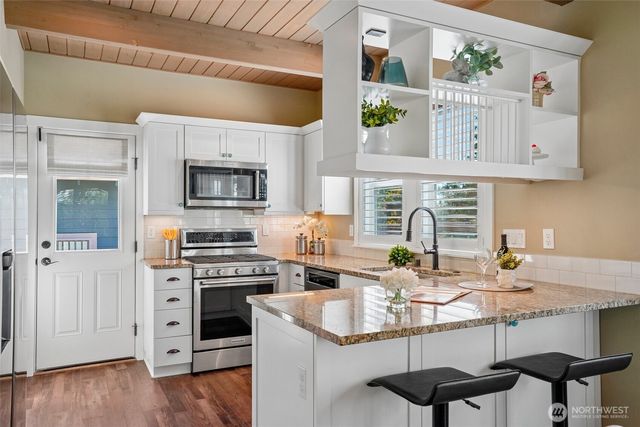 31100 6th Lane SW, Federal Way, WA 98023