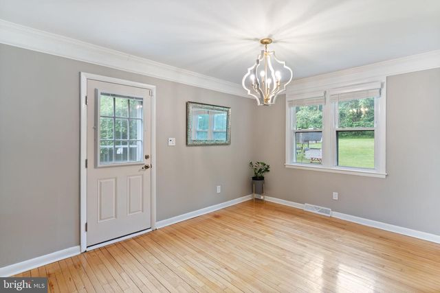 8430 WARREN DR, Pomfret, MD 20675