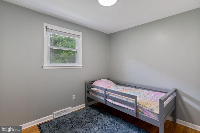 8430 WARREN DR, Pomfret, MD 20675