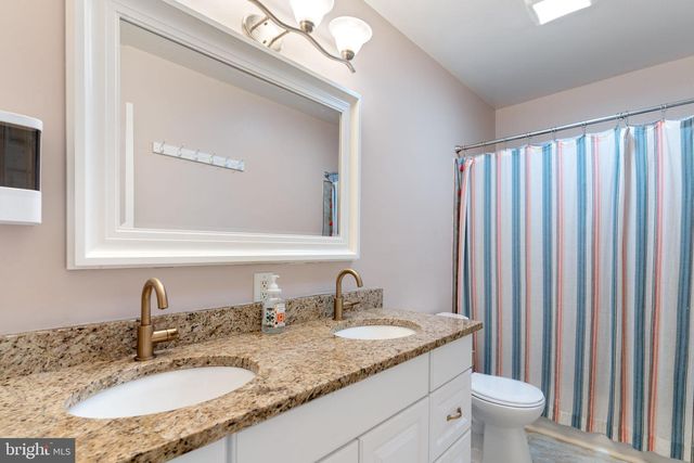 8430 WARREN DR, Pomfret, MD 20675