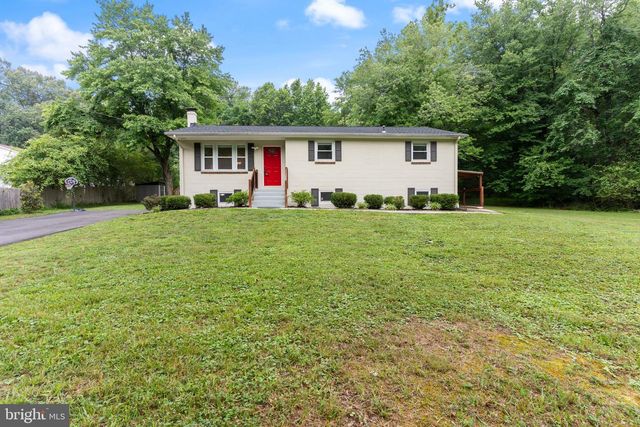 8430 WARREN DR, Pomfret, MD 20675