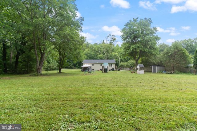 8430 WARREN DR, Pomfret, MD 20675
