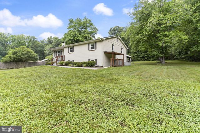 8430 WARREN DR, Pomfret, MD 20675