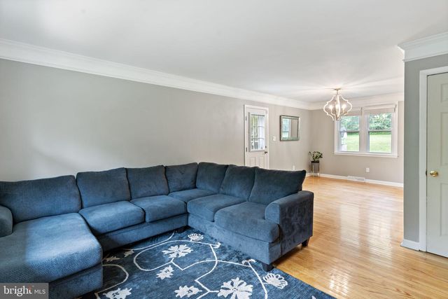 8430 WARREN DR, Pomfret, MD 20675