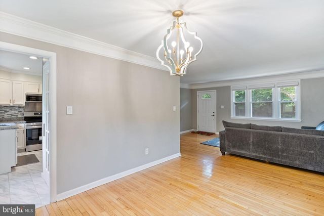 8430 WARREN DR, Pomfret, MD 20675