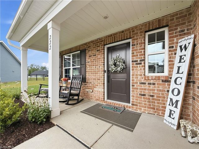 222 Moravian Court, Advance, NC 27006
