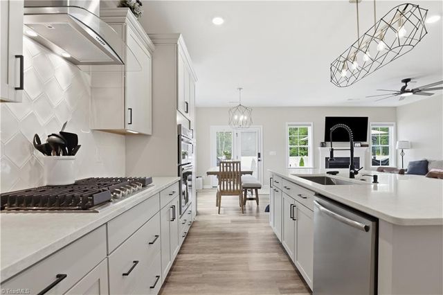 222 Moravian Court, Advance, NC 27006