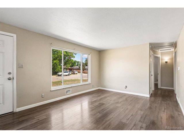3177 Ursula St, Aurora, CO 80011
