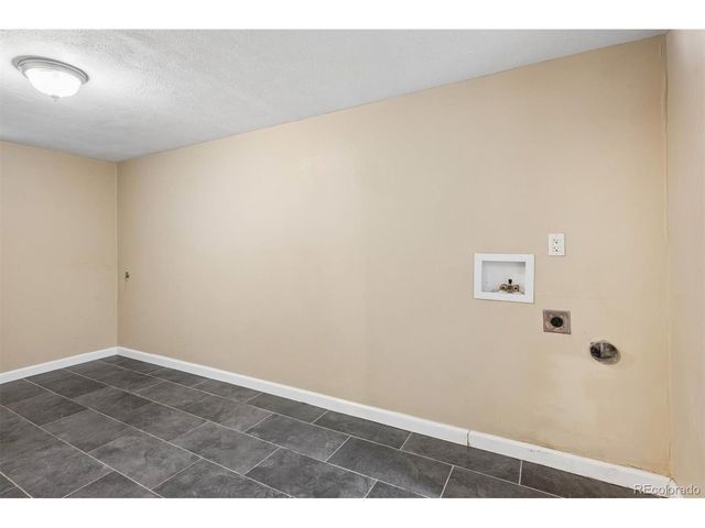 3177 Ursula St, Aurora, CO 80011