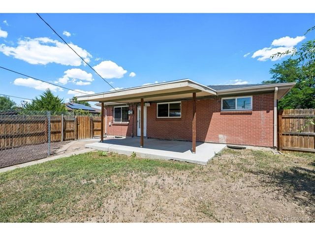 3177 Ursula St, Aurora, CO 80011