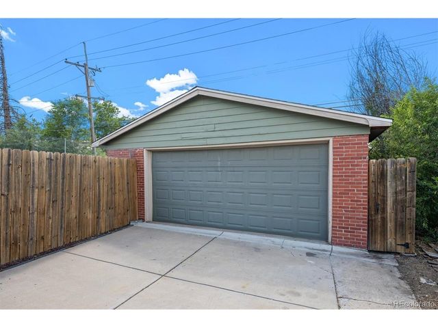 3177 Ursula St, Aurora, CO 80011