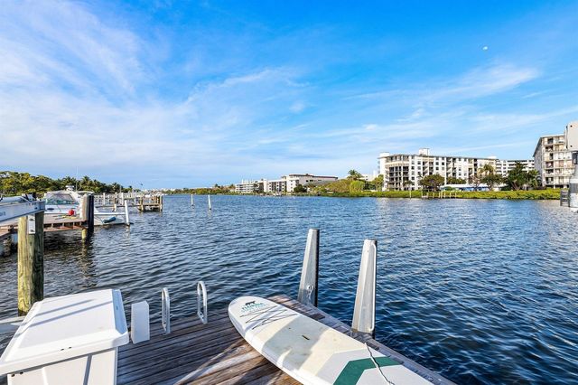 820 N Atlantic Drive, Lantana, FL 33462