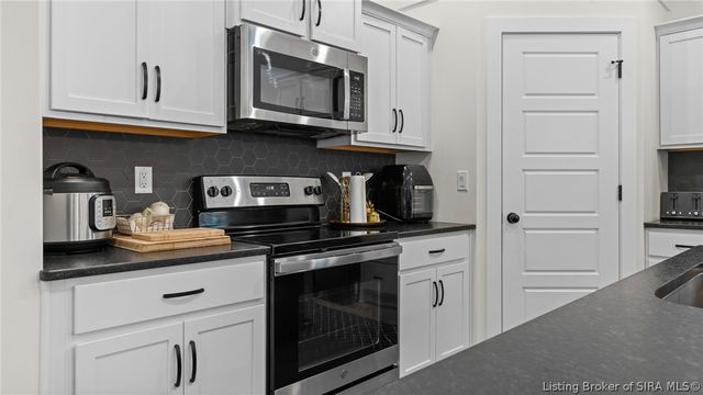 6001 Limestone Creek Drive, Charlestown, IN 47111
