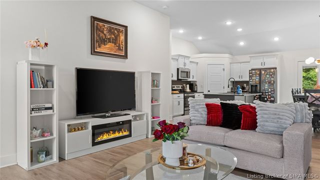 6001 Limestone Creek Drive, Charlestown, IN 47111