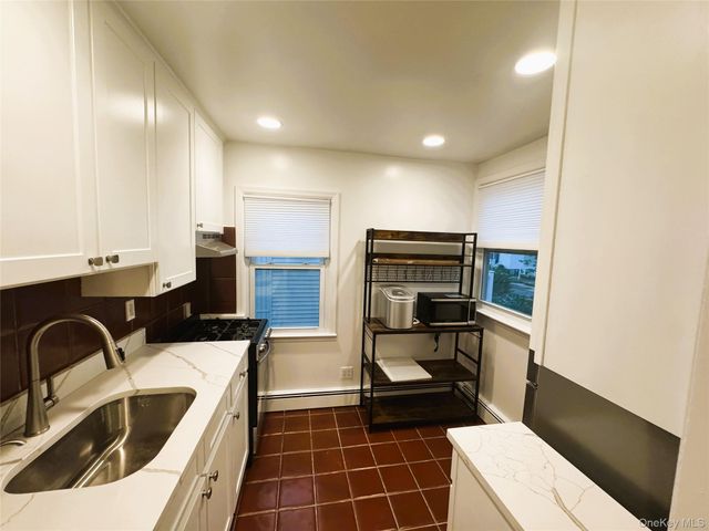 547 W Walnut Street Upper Unit, Long Beach, NY 11561