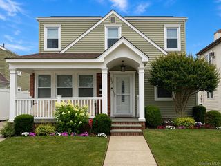 547 W Walnut Street Upper Unit, Long Beach, NY 11561