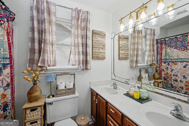 1728 Honeybee Creek Drive, Griffin, GA 30224