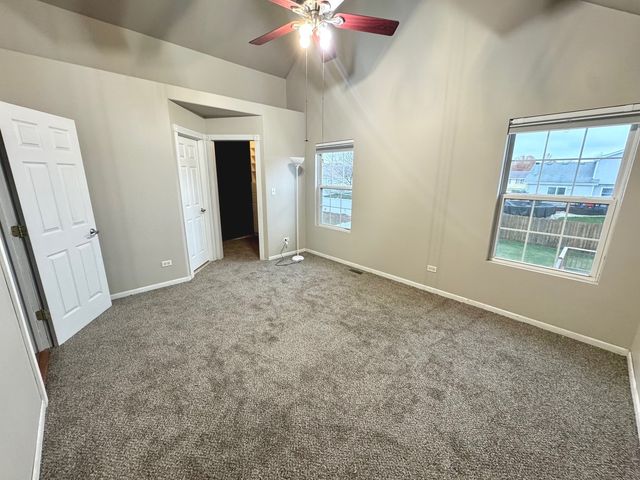 516 Chestnut Lane, Peotone, IL 60468