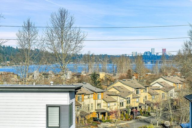 1113 N 39th Court, Renton, WA 98056