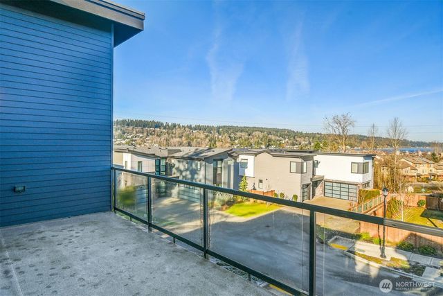 1113 N 39th Court, Renton, WA 98056